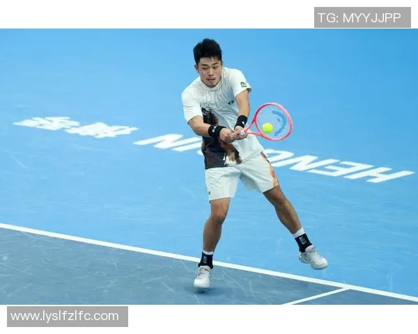 北京网球队的训练与竞技状态全景揭秘，展现网球巨献的精彩瞬间